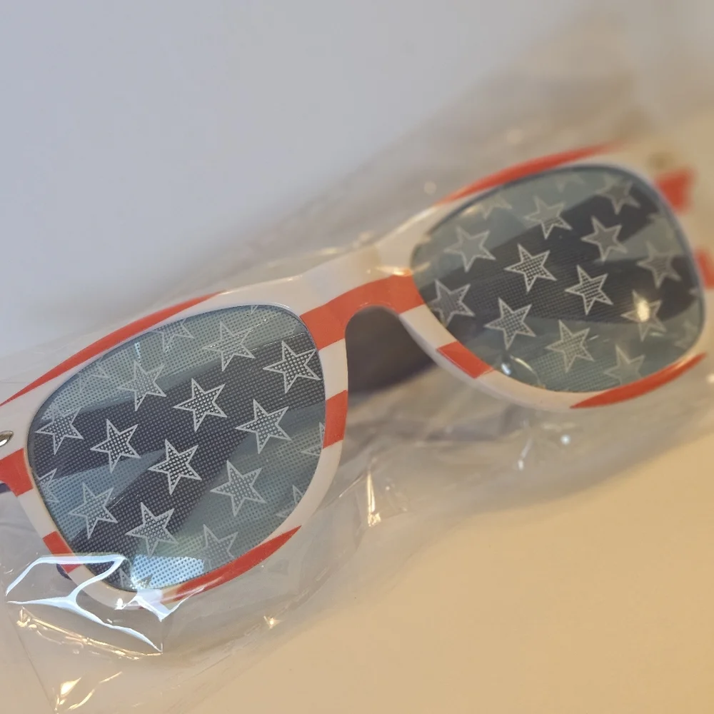 🥝10 For $25🥝♡Way To Celebrate flag glasses